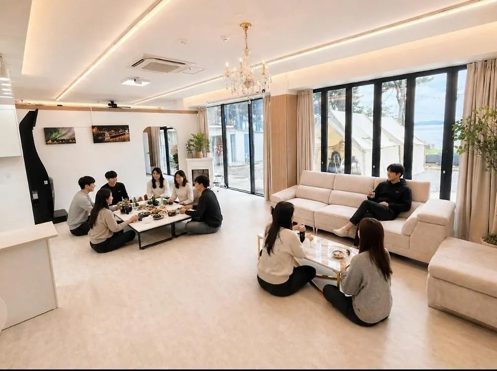 Yeongjongdo Masiran Bay Pension Incheon 3*,