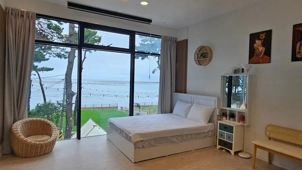 Yeongjongdo Masiran Bay Pension Incheon 3*,  South Korea